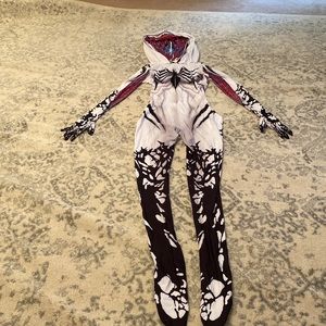 Venom Symboite Stacy Gwen Halloween costume size 3XL but same much smaller.